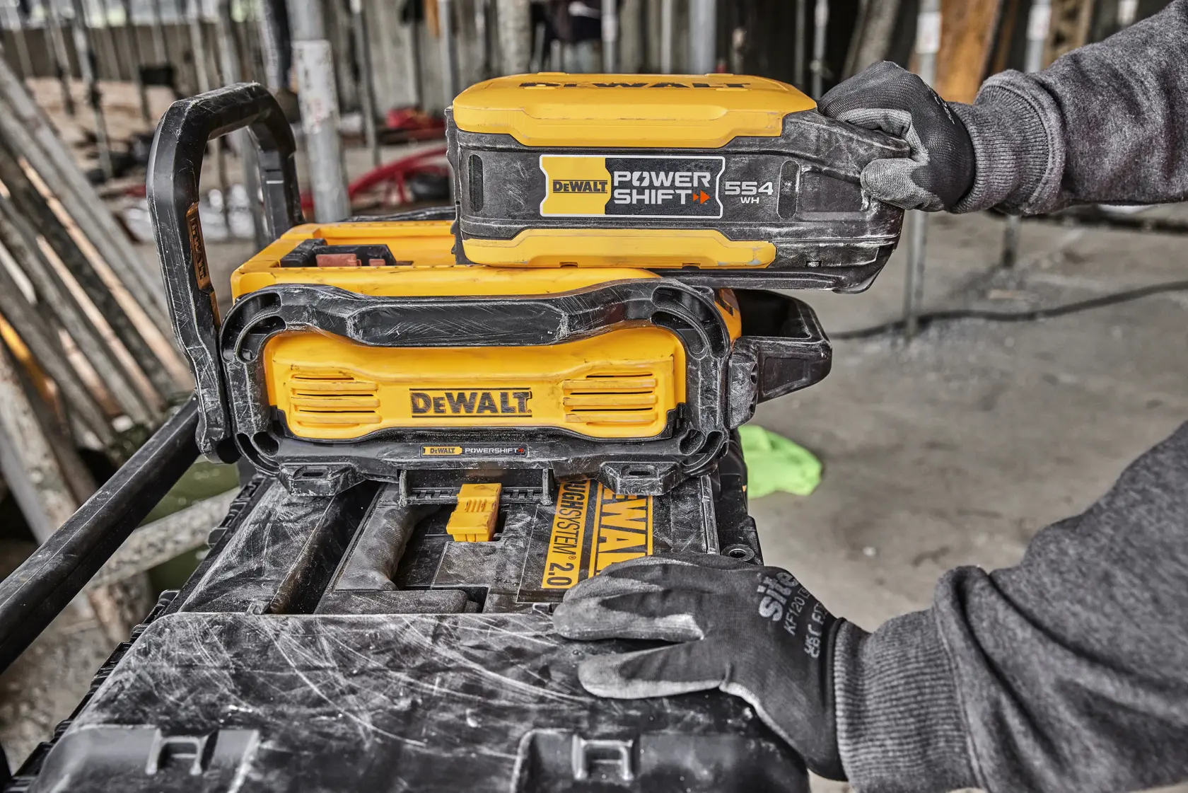 DEWALT® POWERSHIFT™ Schnellladegerät, 550 Watt