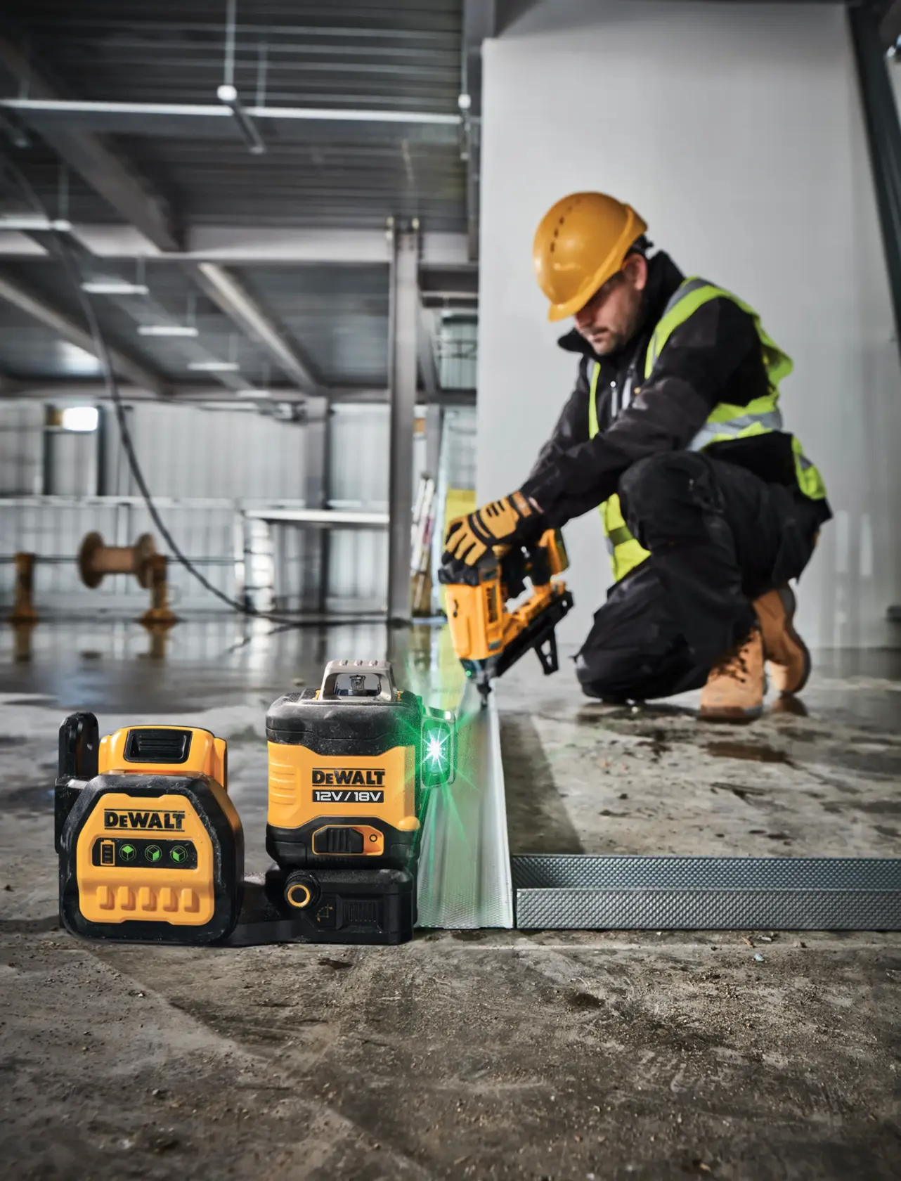 3x360 Multilinien Laser Grün als Basisversion, kompatibel mit 12V und 18V XR Akkus