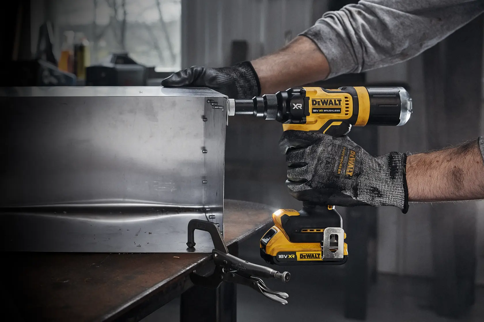 18 Volt Akku-Nietpistole 2,4-4,8mm - für Akku Plus