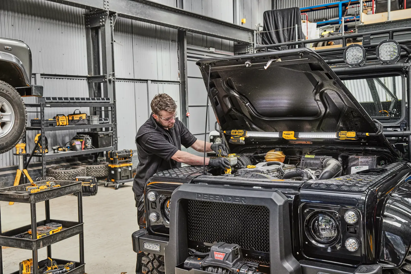 DEWALT® 18V XR® Teleskopierende LED-Motorraumleuchte (ohne Akku und Ladegerät)