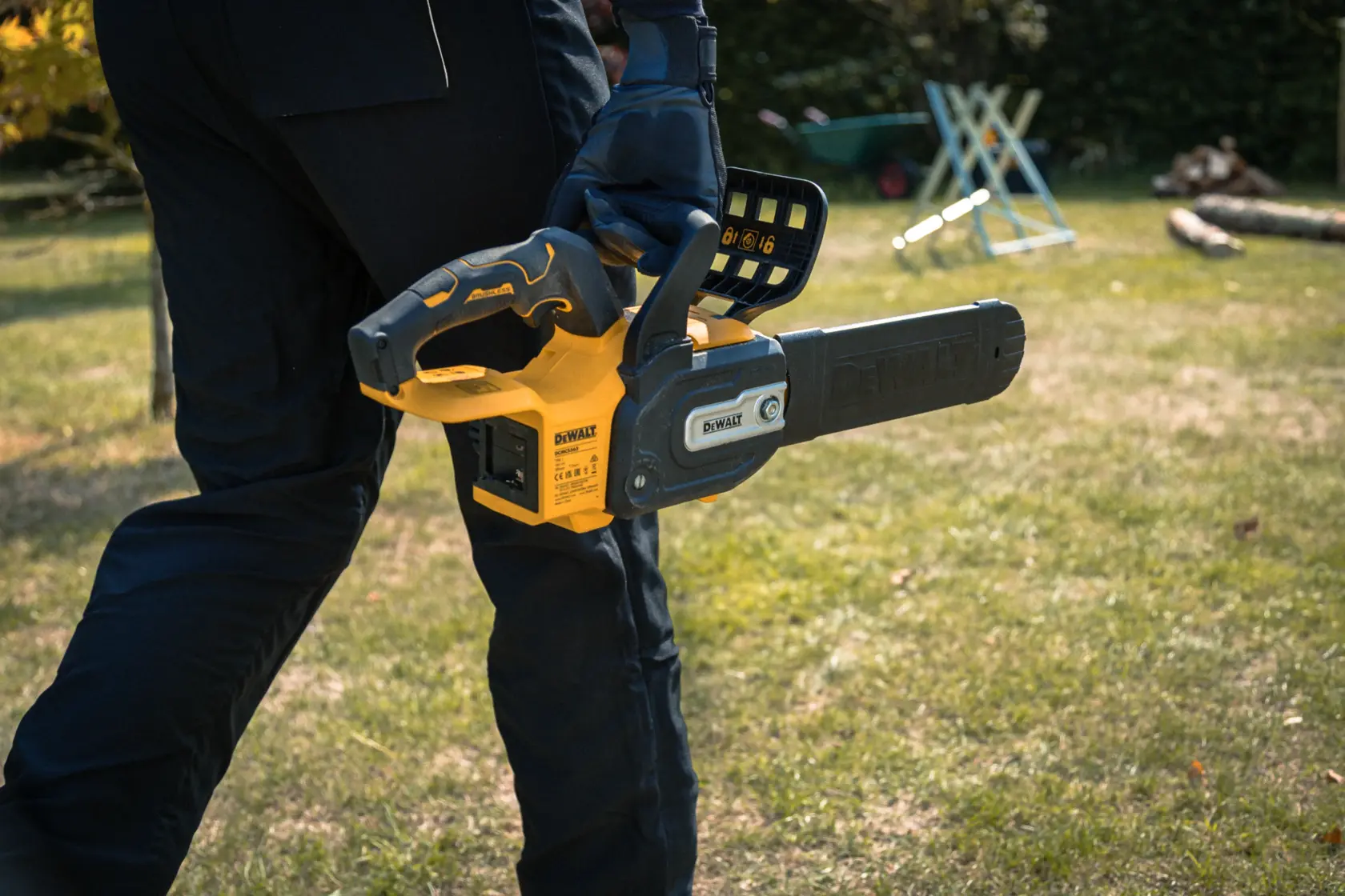 18 Volt Akku-Kompakt-Kettensäge 30 cm Schwert (bürstenlos) - Basisversion