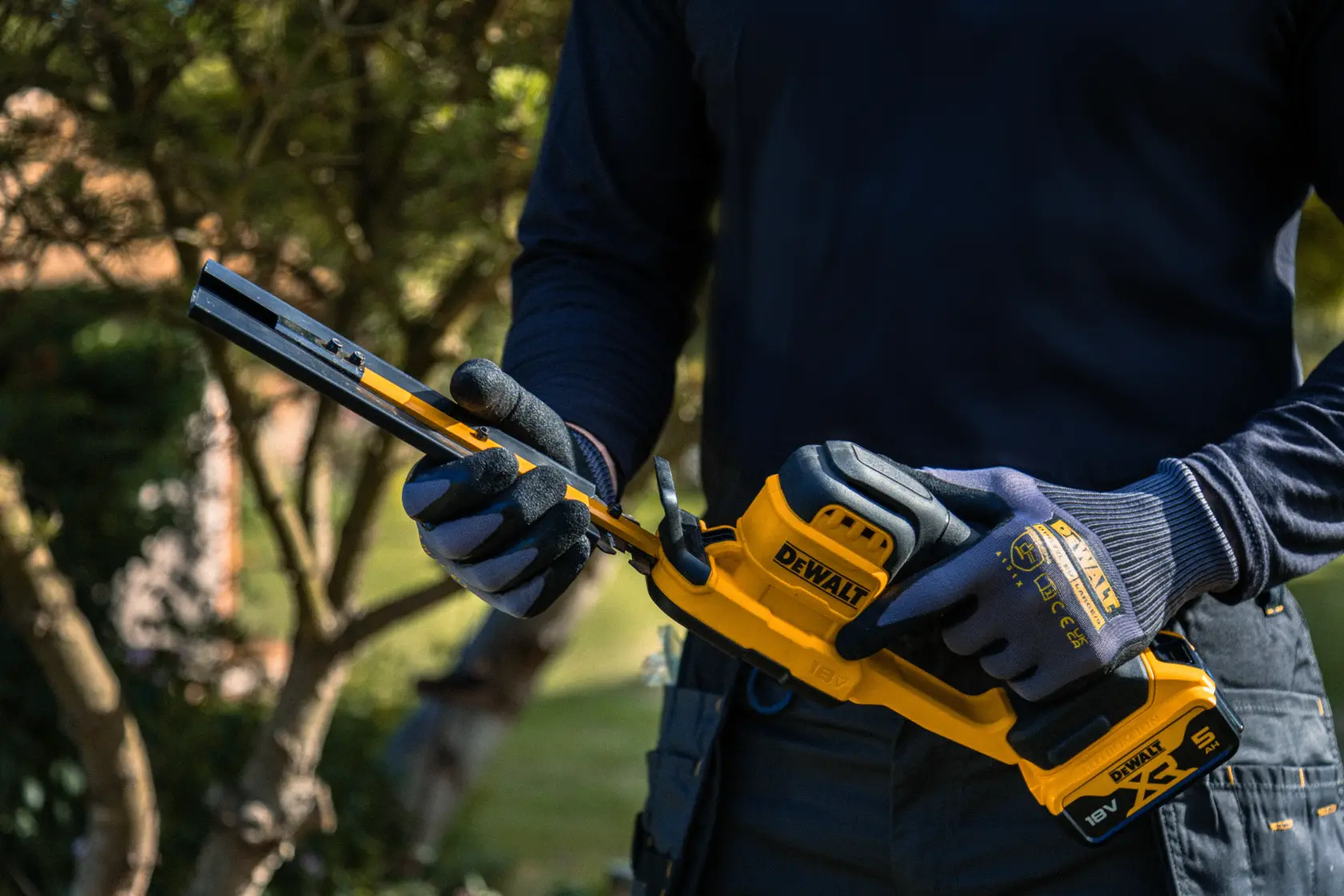Akku-Kompakt-Heckenschere, 18V, 20cm