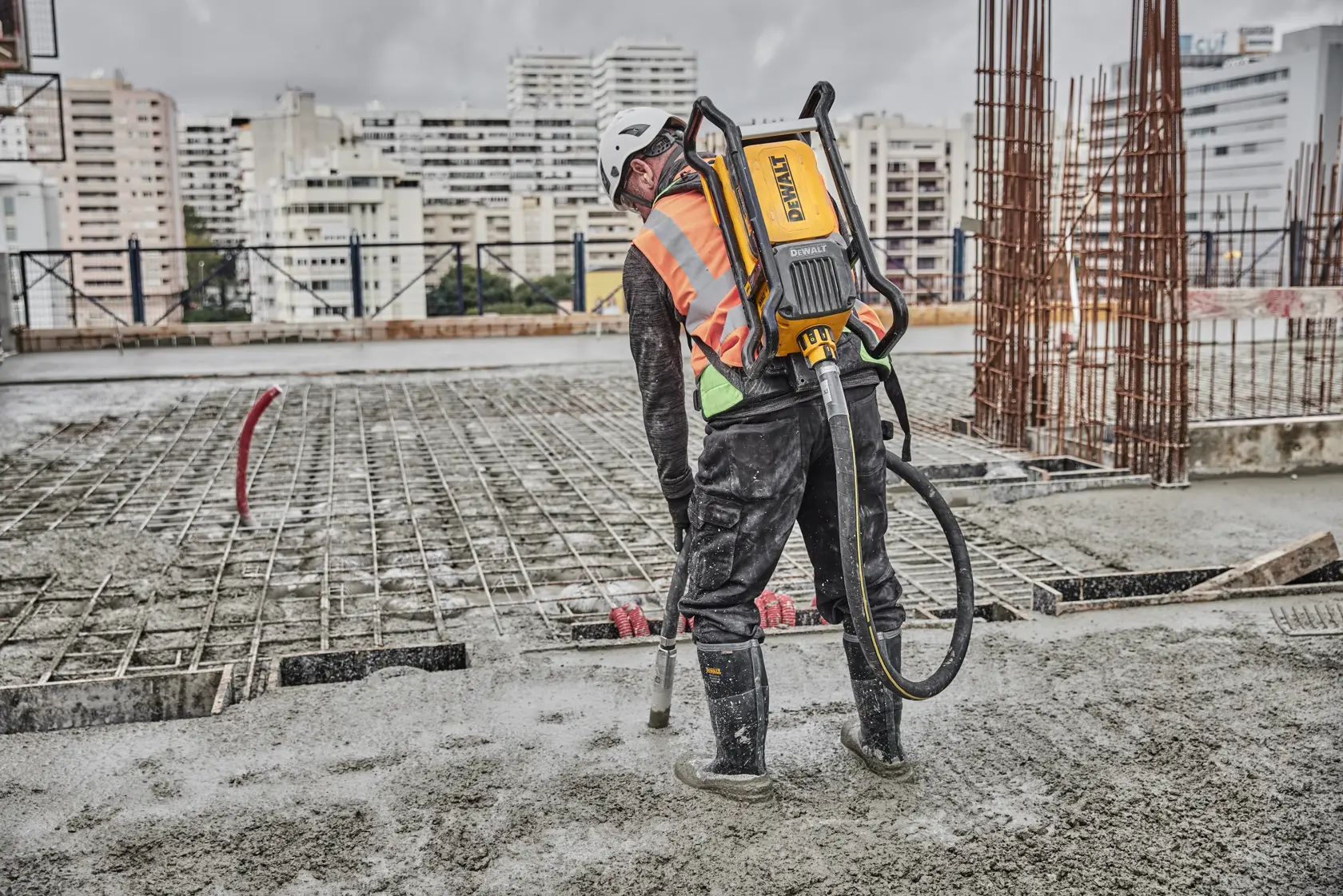 DEWALT POWERSHIFT Akku-Flaschenverdichter Rucksack