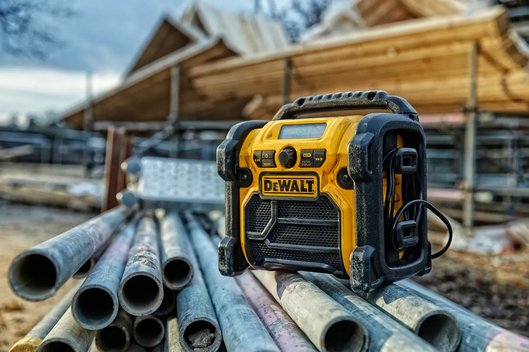 Akku- und Netz-Kompakt-Radio mit DAB+ für 10,8 - 18 Volt XR Li-Ion Akkus