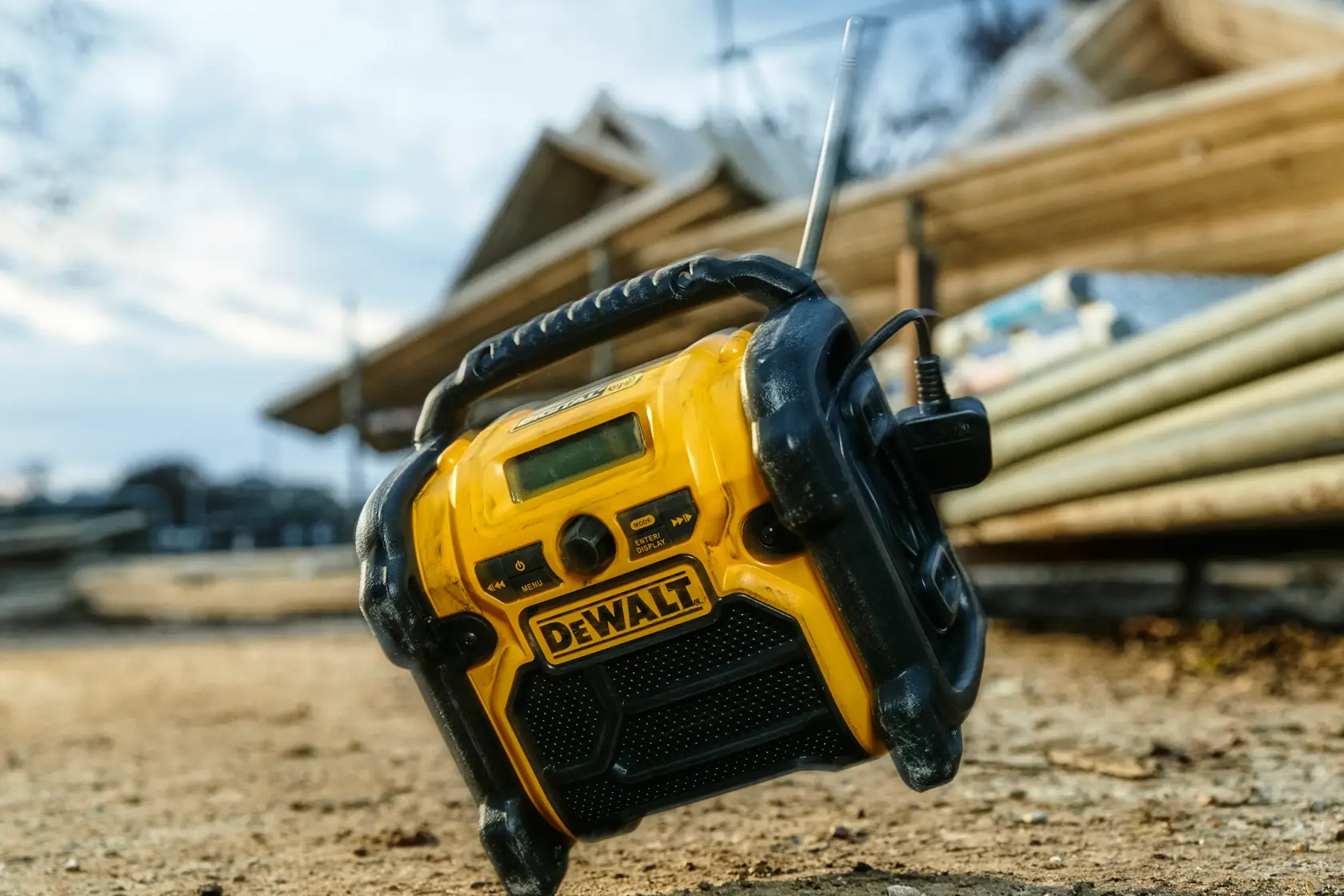 Akku- und Netz-Kompakt-Radio mit DAB+ für 10,8 - 18 Volt XR Li-Ion Akkus