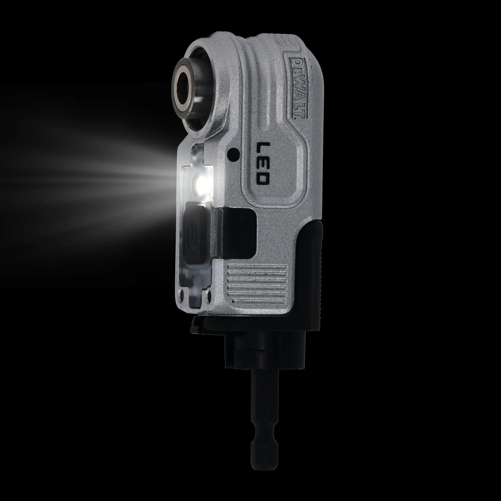 DEWALT LED-Winkelaufsatz sendet Licht aus, dargestellt vor schwarzem Hintergrund.