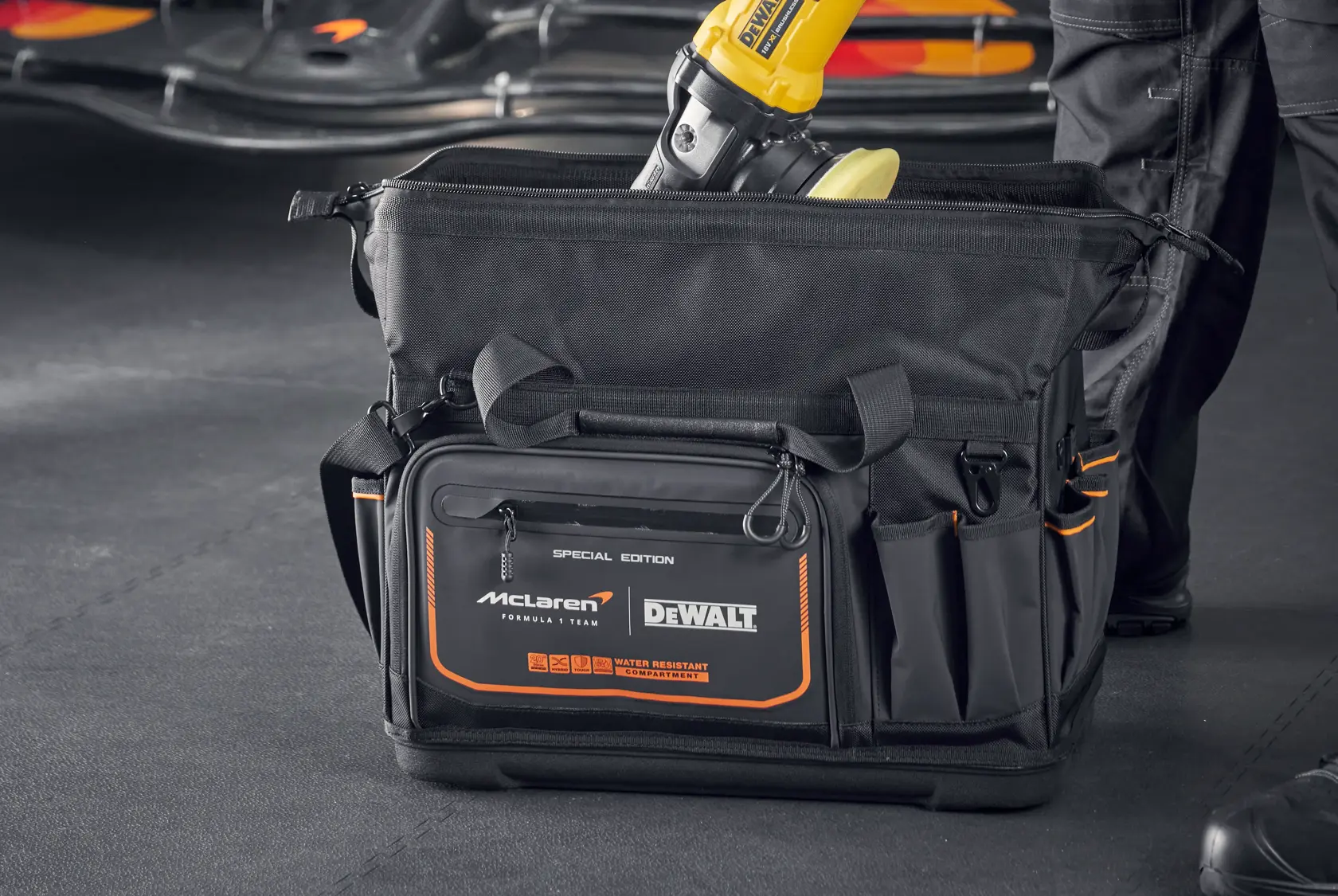DEWALT® x McLaren F1 Team Pro Werkzeugtasche